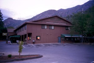 Yosimite NP - Ons hotel Cedar Lodge 03-09-1997